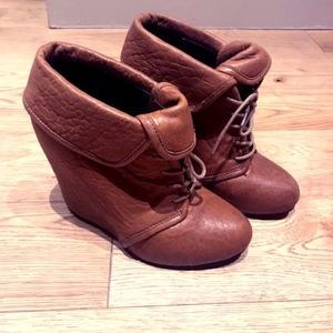 Elizabeth & James Booties